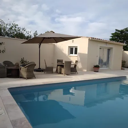 Neuf Avec Piscine Dom wakacyjny