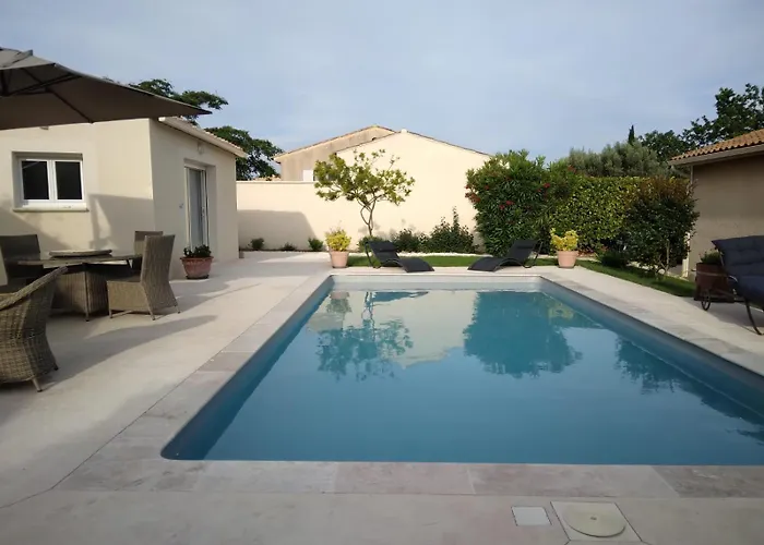 Dom wakacyjny Neuf Avec Piscine Tulette