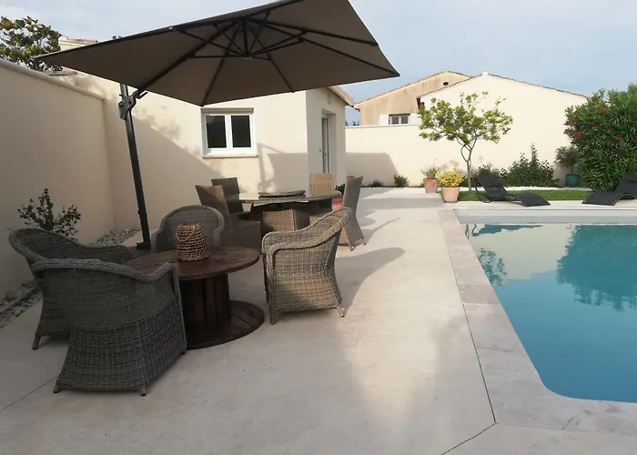 Neuf Avec Piscine Dom wakacyjny