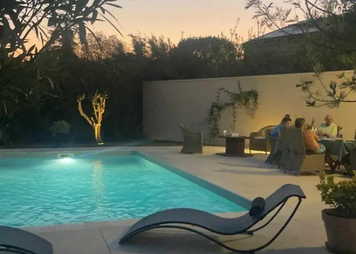 Vakantiehuis Neuf Avec Piscine