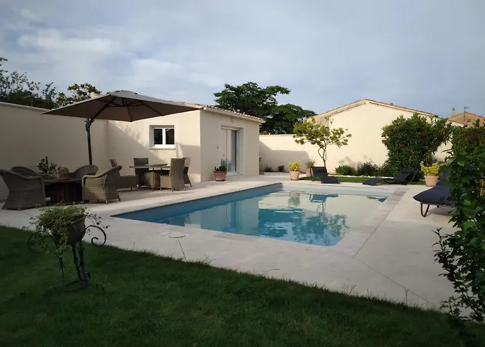 Vakantiehuis Neuf Avec Piscine *