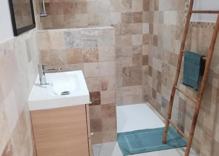 Neuf Avec Piscine * Tulette